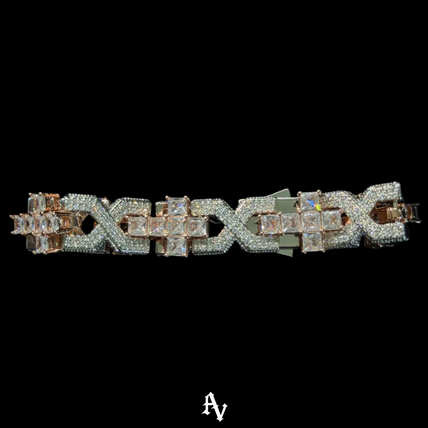INFINITE CROSS BRACELET