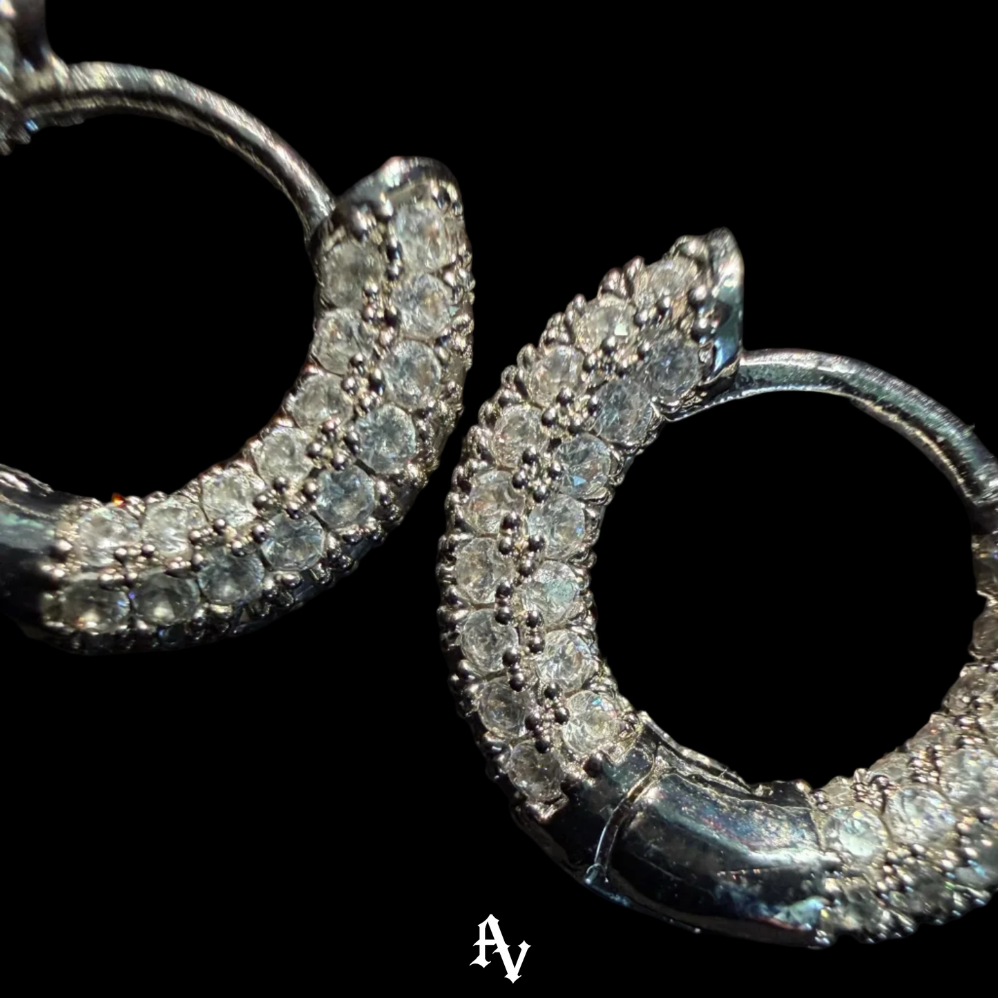 WHITE CIRCLE ICED OUT EARRINGS