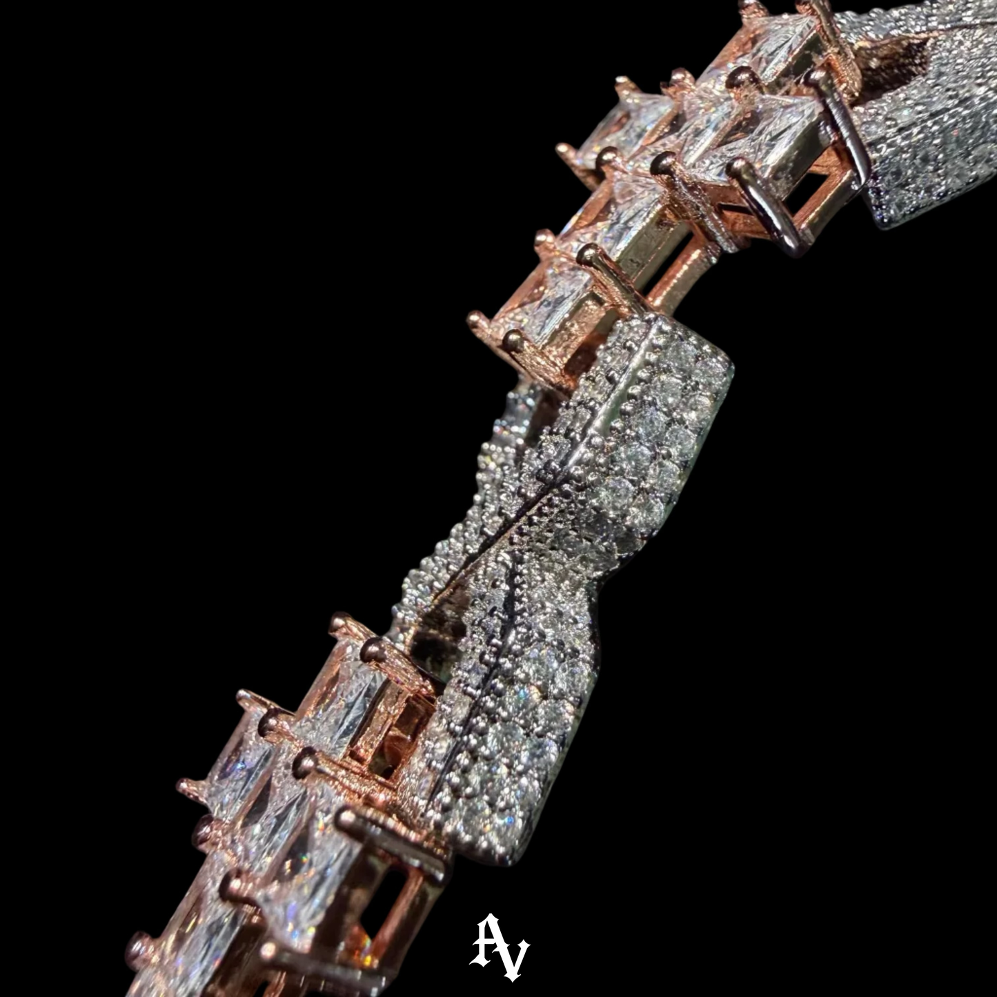INFINITE CROSS BRACELET